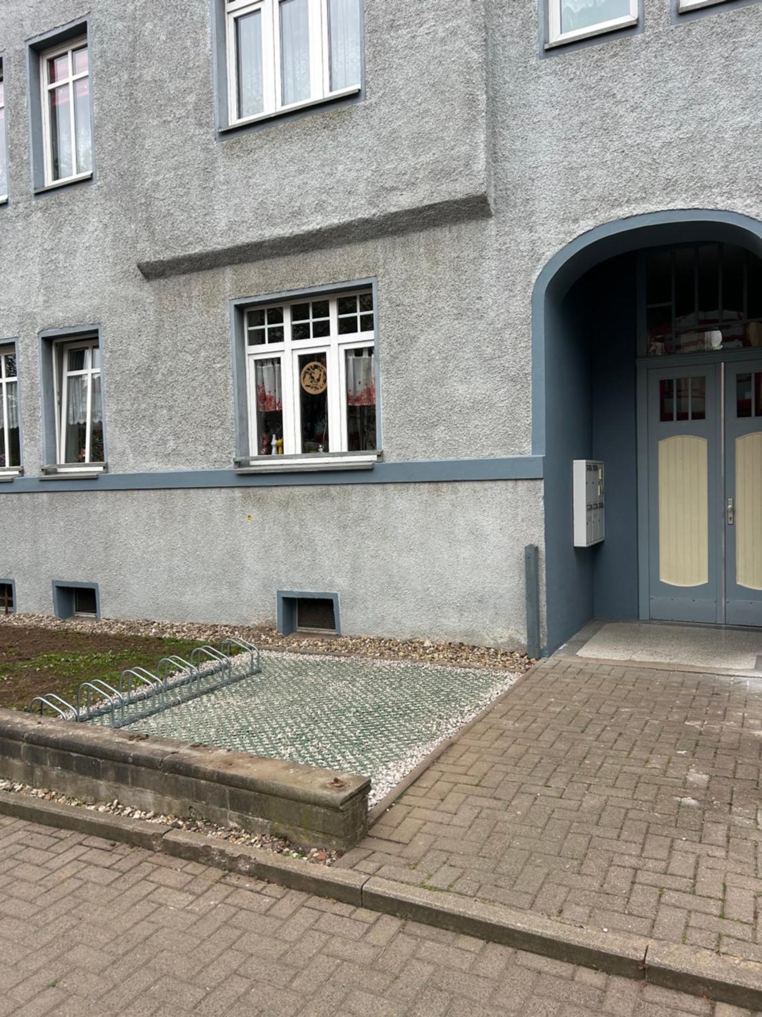 Schoene Neue 4 Zimmer Wohnung Mit Sued-Balkon Bis 8 Personen Naumburg  Exterior photo
